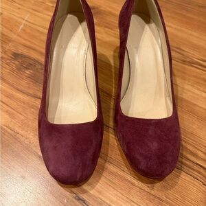 Elegant Burgundy Suede Pumps